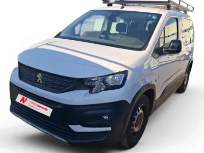 Usado Peugeot Rifter Business-Line 100 CV (73 kW) 2023 Blanco Monovolumen