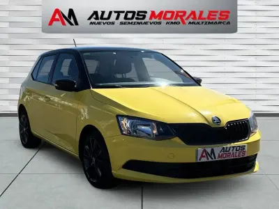 Usado Skoda Fabia Ambition 75 CV (55 kW) 2015 Amarillo Utilitario