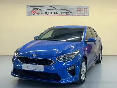 Używany Kia Ceed 100 KM (73 kW) 2019 Niebieski Hatchback