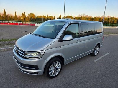 Usado VW Caravelle 204 CV (150 kW) 2017 Gris / plata Monovolumen