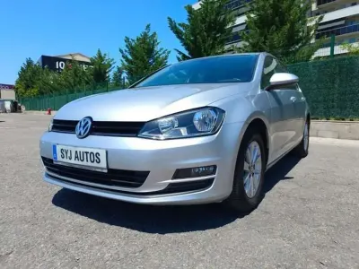 Usado VW Golf VII 116 CV (85 kW) 2017 Plateado Utilitario