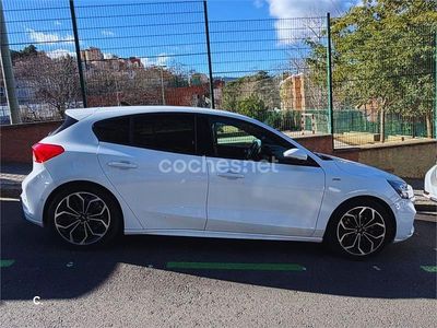 Usado Ford Focus ST-Line 125 CV (91 kW) 2022 Blanco Berlina