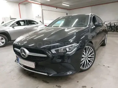 Käytetty Mercedes CLA200 Shooting Brake 150 HP (110 kW) 2020 Musta Farmari