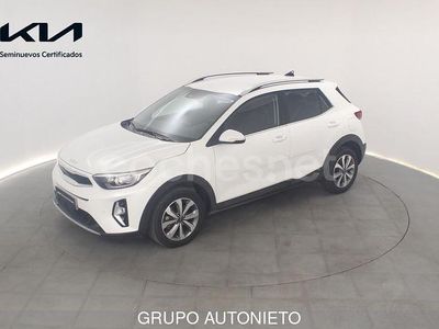 Blanco Usado 2024 Kia Stonic SUV | 20.279 € (Un poco caro)