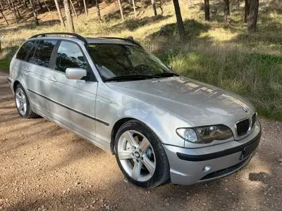 Usado BMW 330 204 CV (150 kW) 2004 Gris / plata Familiar