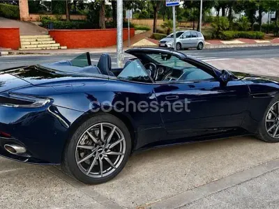 Usado Aston Martin DB11 510 CV (375 kW) 2019 Negro Descapotable