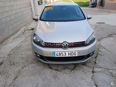 Usado VW Golf VII Advance 105 HP (77 kW) 2013 Cinzento Sedan