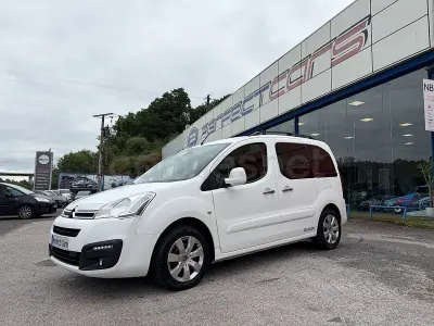 Usado Citroën Berlingo Feel 100 CV (73 kW) 2016 Blanco Monovolumen