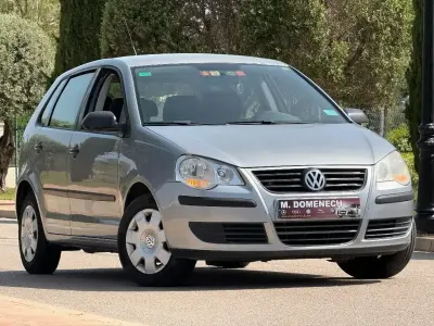 Usado VW Polo Trendline 65 CV (47 kW) 2006 Gris Utilitario