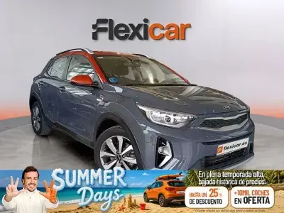 Usado Kia Stonic 100 CV (73 kW) 2021 Gris SUV