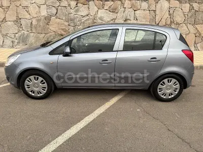 Usado Opel Corsa Cosmo 80 CV (58 kW) 2007 Gris / plata Utilitario