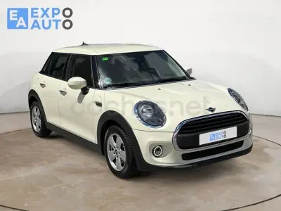Usado Mini ONE 102 CV (75 kW) 2020 Beige Utilitario