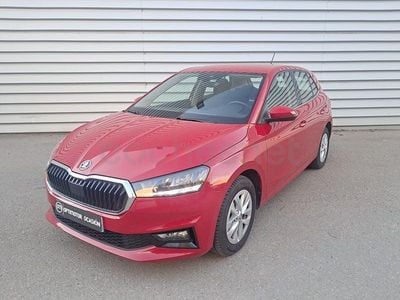 Usado Skoda Fabia Ambition 95 CV (69 kW) 2023 Rojo Utilitario