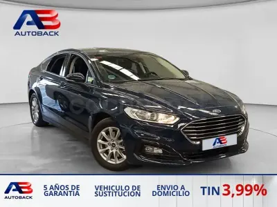 Usado Ford Mondeo Trend 187 CV (137 kW) 2021 Azul Berlina