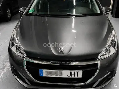 Usado Peugeot 208 Active 100 CV (73 kW) 2015 Gris / plata Utilitario
