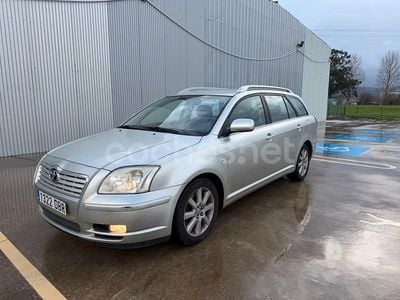 Usado Toyota Avensis Executive 116 CV (85 kW) 2004 Beige Familiar