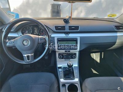 Usado VW Passat Edition 105 CV (77 kW) 2011 Gris / plata Berlina