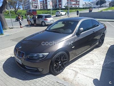 Gris / plata Usado 2012 BMW 330 Coupe | 16.300 €