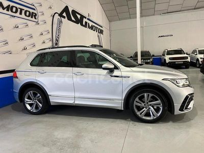 Usado VW Tiguan R-line 150 CV (110 kW) 2021 Gris / plata SUV