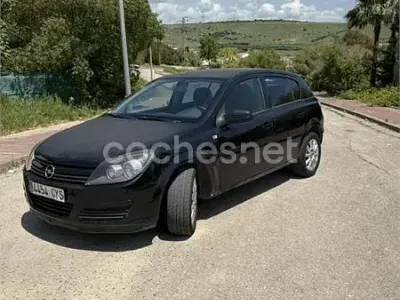 Usado Opel Astra Cosmo 100 CV (73 kW) 2004 Negro Berlina