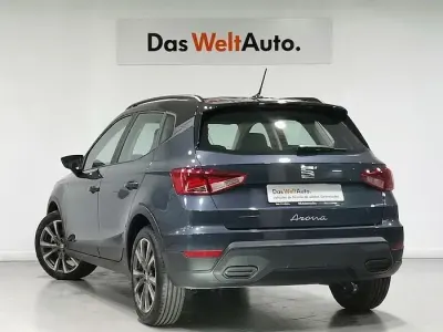 Usado Seat Arona FR 115 CV (84 kW) 2024 Gris SUV