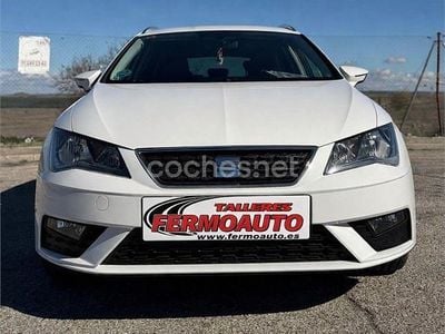 Usado Seat Leon Style Plus 115 CV (84 kW) 2017 Blanco Familiar