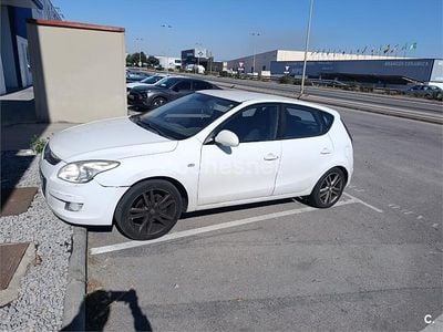 Begagnad Hyundai i30 Style 122 HK (89 kW) 2008 Vit Sedan