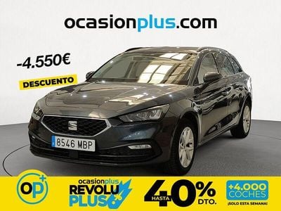 Usado Seat Leon Style 110 CV (80 kW) 2022 Gris / plata Familiar