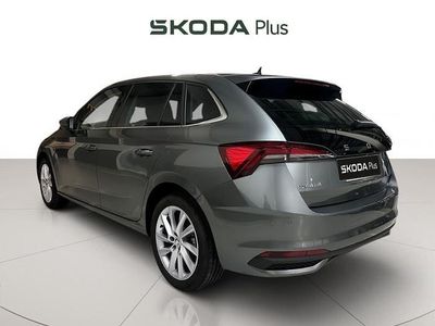Usado Skoda Scala Selection 115 CV (84 kW) 2025 Gris Utilitario