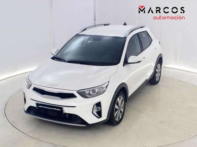 Blanco Usado 2024 Kia Stonic SUV | 19.300 € (Un poco caro)