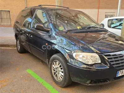 Usado Chrysler Grand Voyager 163 CV (119 kW) 2008 Negro Monovolumen