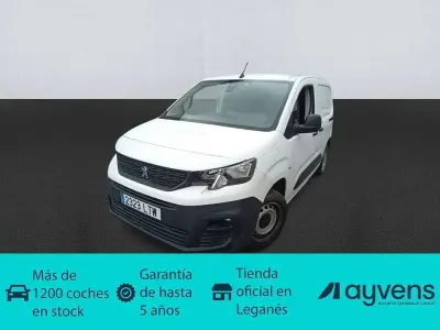 Usado Peugeot Partner Premium 102 CV (75 kW) 2021 Blanco Monovolumen