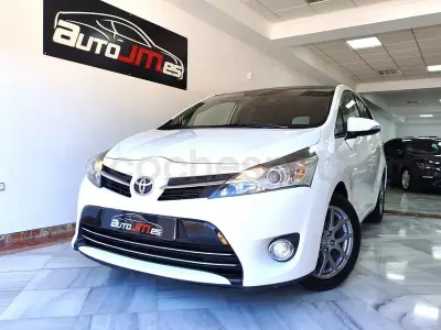 Käytetty Toyota Verso Advance 112 HP (82 kW) 2015 Valkoinen Tila-auto
