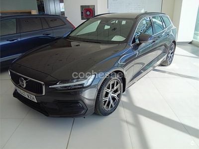 Gris / plata Usado 2025 Volvo V60 Core Familiar | 40.890 € (Precio justo)