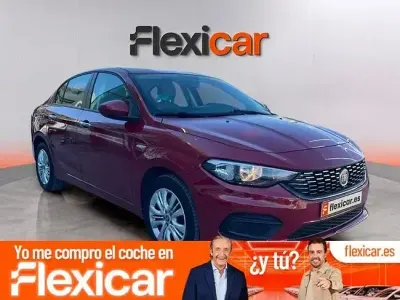 Usado Fiat Tipo Easy 95 CV (69 kW) 2018 Rojo Berlina
