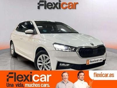 Usado Skoda Fabia Selection 95 CV (69 kW) 2024 Blanco Utilitario