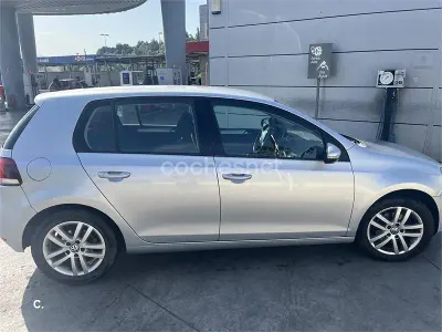 Usado VW Golf VI Sport 105 CV (77 kW) 2011 Gris / plata Utilitario