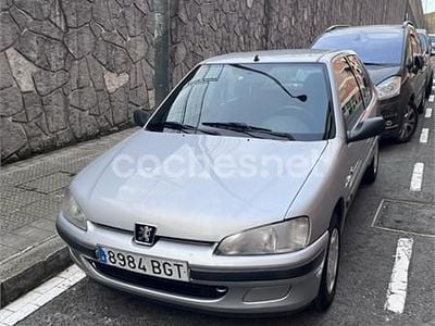 Usado Peugeot 106 60 CV (44 kW) 2001 Gris / plata Utilitario