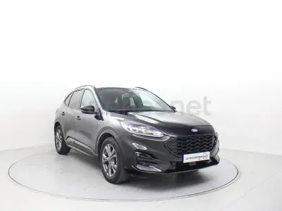 Usado Ford Kuga ST-Line 150 CV (110 kW) 2022 Negro SUV