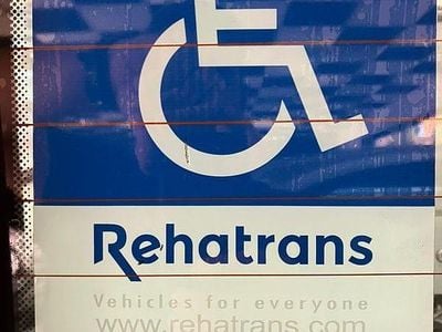 Usado Renault Trafic 95 CV (69 kW) 2017 Blanco Monovolumen