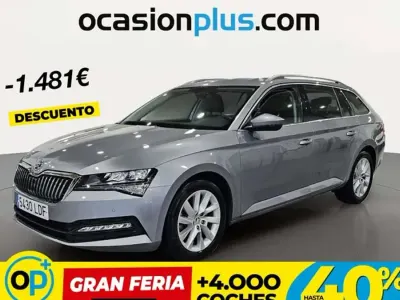 Usado Skoda Superb Ambition 150 CV (110 kW) 2019 Gris Familiar