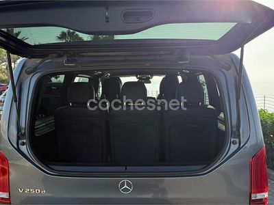 Usado Mercedes V250 Avantgarde 190 CV (139 kW) 2022 Gris / plata Monovolumen
