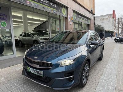 Usado Kia XCeed 120 CV (88 kW) 2020 Gris / plata SUV