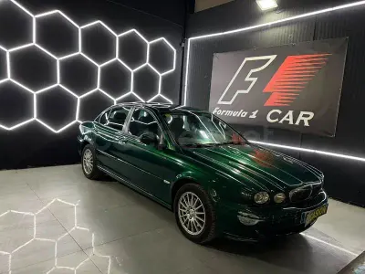 Usado Jaguar X-type Executive 130 CV (95 kW) 2007 Verde Berlina