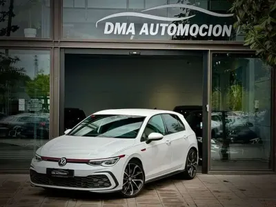 Usado VW Golf VIII GTI 245 CV (180 kW) 2021 Blanco Berlina