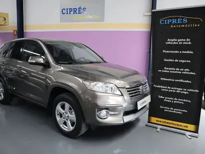 Usado Toyota RAV4 Executive 150 CV (110 kW) 2012 Marrón SUV