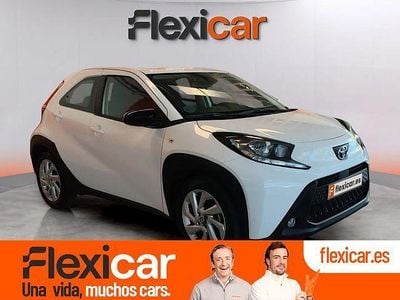 Blanco Usado 2024 Toyota Aygo Play Utilitario | 14.490 € (Precio justo)