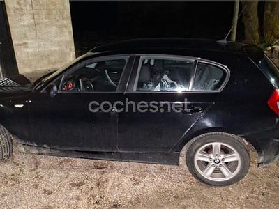Usado BMW 118 122 CV (89 kW) 2007 Negro Utilitario