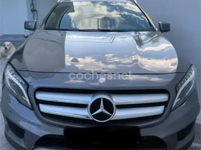 Usado Mercedes GLA220 AMG line 170 CV (125 kW) 2015 Gris / plata SUV