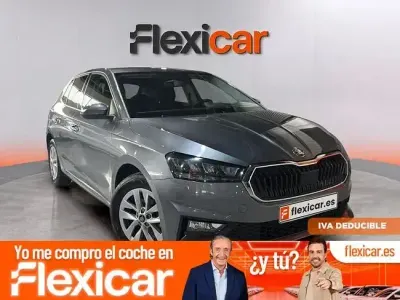 Usado Skoda Fabia Selection 95 CV (69 kW) 2025 Gris Utilitario